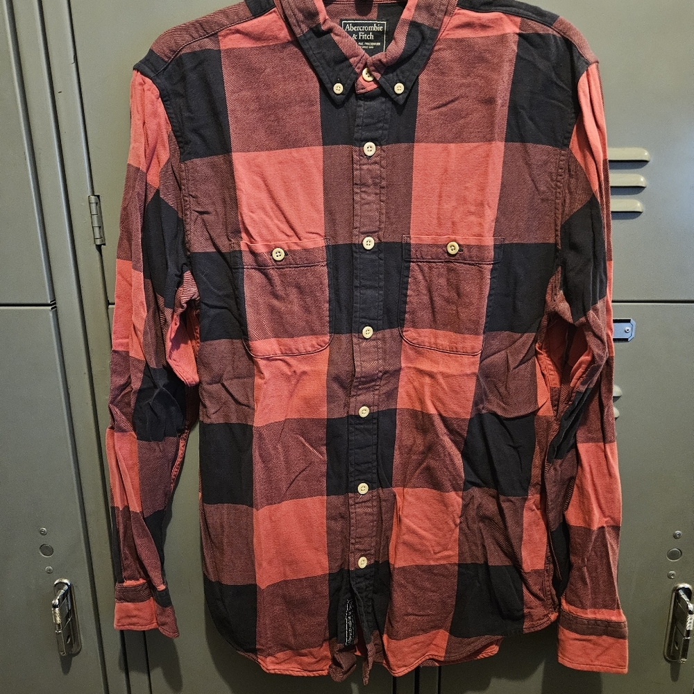 Abercrombie & Fitch Men's Red and Black Plaid Shirt In Size Medium